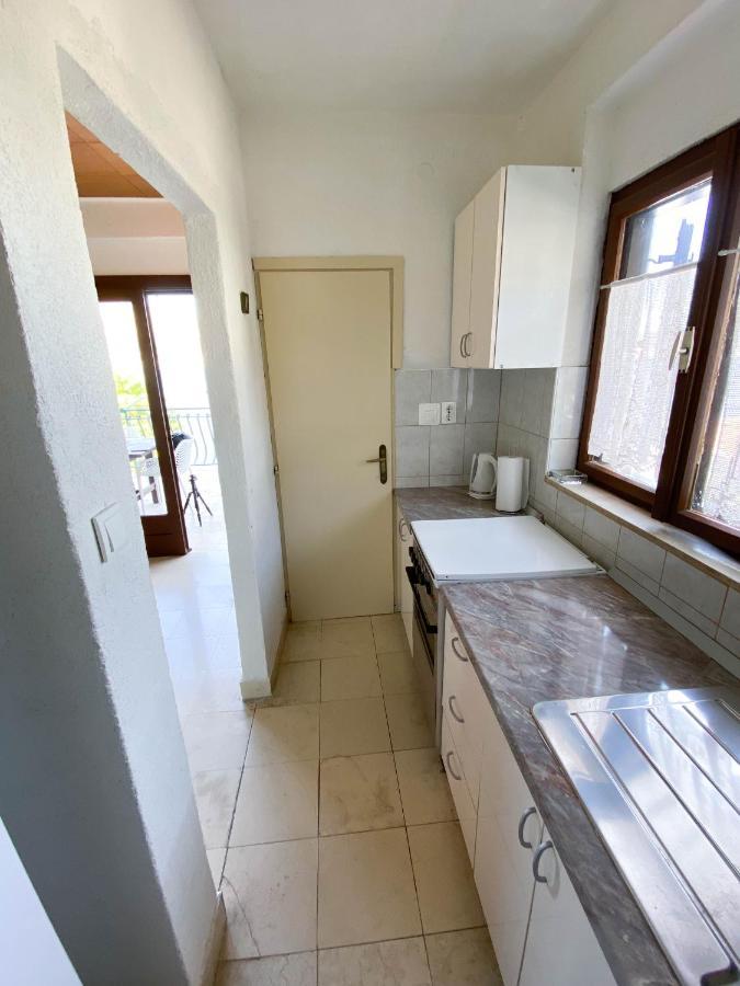 Seaview & Beachfront Apartments Jakov Donji Okrug  Eksteriør billede