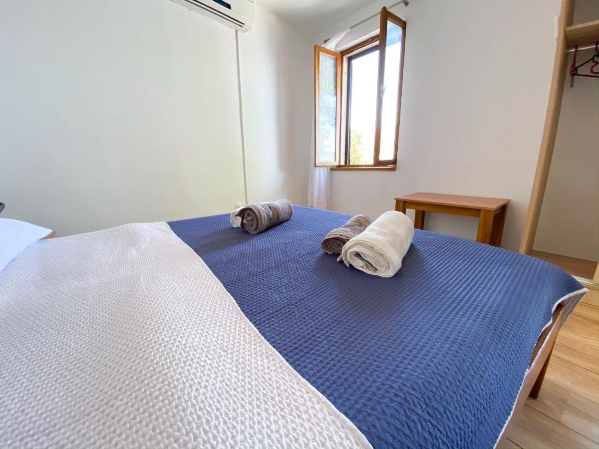 Seaview & Beachfront Apartments Jakov Donji Okrug  Eksteriør billede